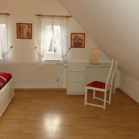 Bernd Bahde, Holiday home